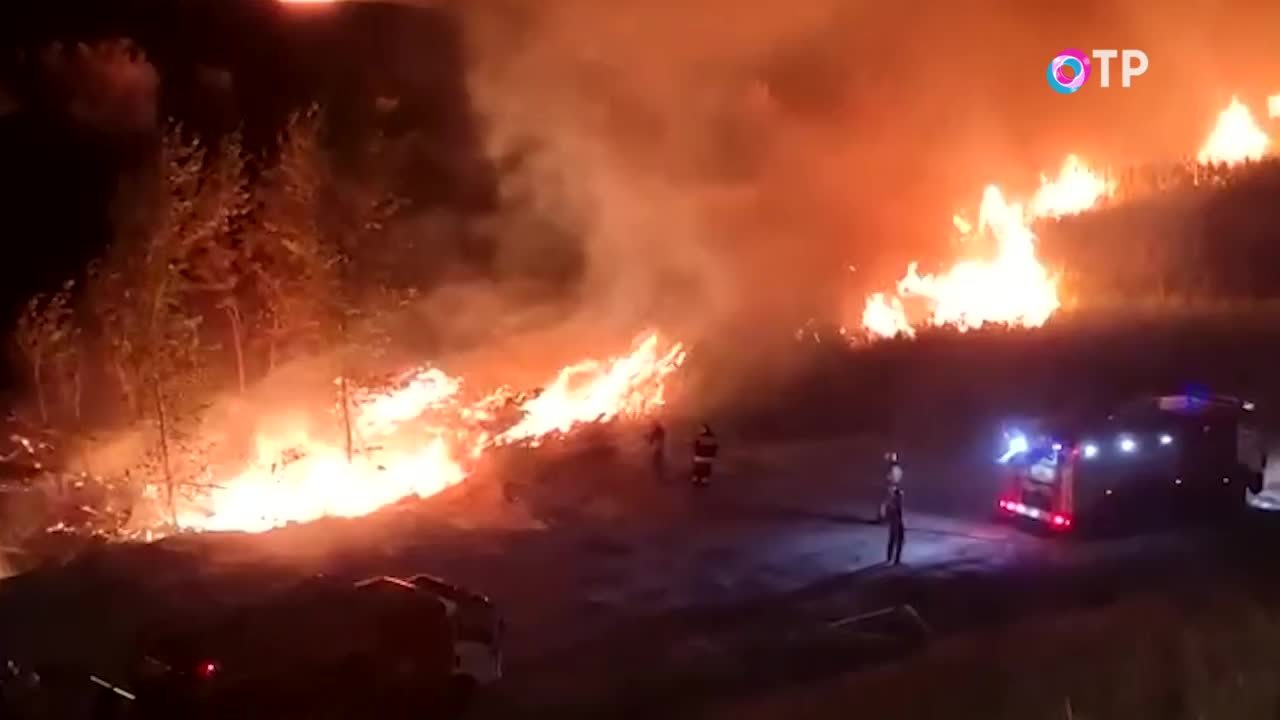 Пожар на левом берегу. Пожар левый берег Ростов. Пожар на левом берегу Дона. Пожар на левом берегу сегодня. Пожар на Ростовской вокзале.